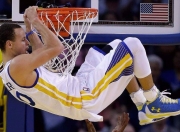 开云体育在线-郭艾伦狂飙难救主，篮网末节逆袭险胜吉林