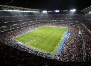 开云体育-赛道上的心跳时刻，雷诺险胜阿斯顿马丁，佩雷兹刷新单圈纪录